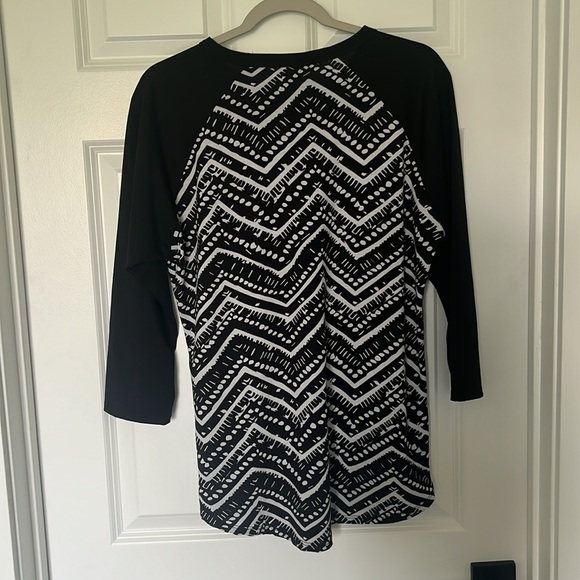 Women’s LulaRoe black and white Randy size Large - Picture 4 of 5
